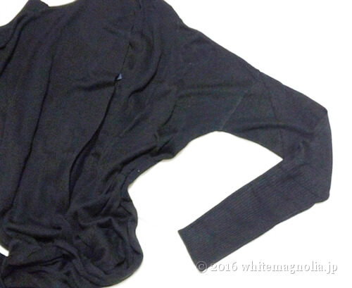 ZARAポケット付きロングジャケット（ロングカーディガン・黒）の袖